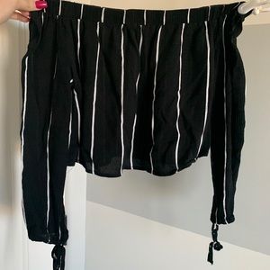 Kendal and Kylie off the shoulder